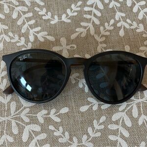 Ray Ban 53 mm Polarized Phamtos Sunglasses